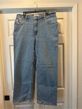 Abercrombie Classic High-Rise 90’s Relaxed High Rise Light Blue Women's Jeans